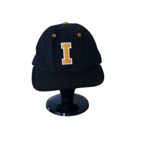 Vintage Iowa Hawkeyes Medium Large snapback hat ball cap Truckers hat